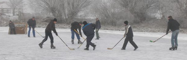 Neujahrs-Eishockey wird in Eickstedt zum Ritual