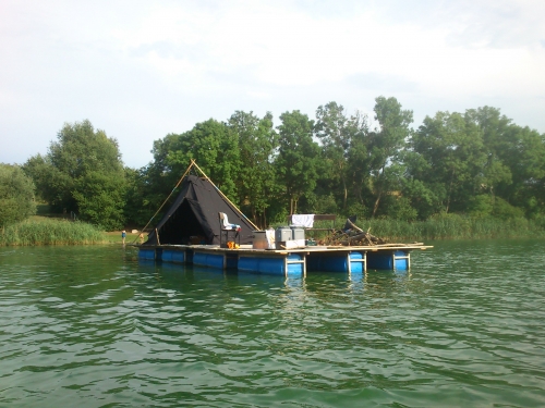 Campfloss Ost auf dem Schmöllner See